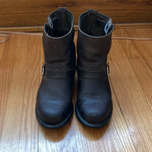 Frye Engineer boots, brown. Size 8.5. - Picture 4 of 7